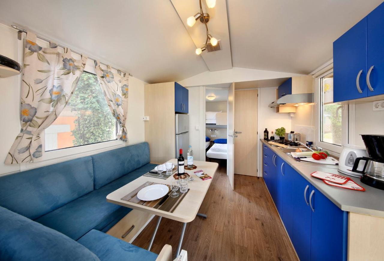 Albatross Mobile Homes On Camping Waikiki Lido di Jesolo Exterior photo